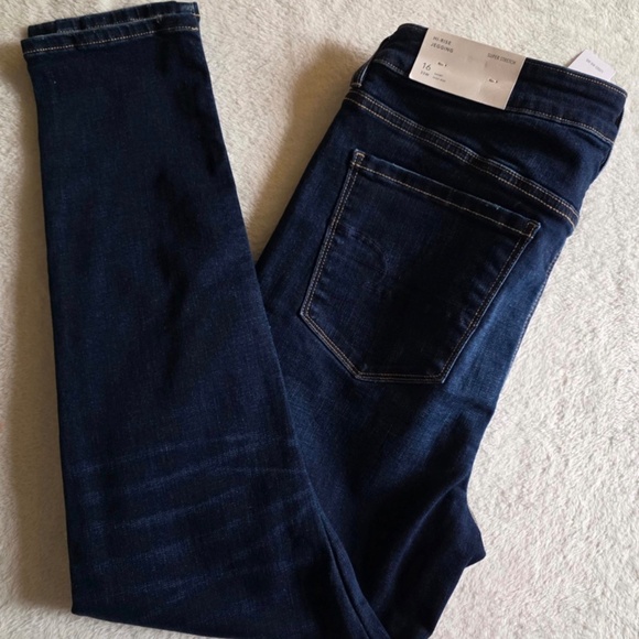 American Eagle - Picture 7 of 7